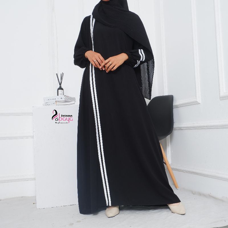 abaya List Sport dg aksen list pita putih yg elegan cantik simpel sporty