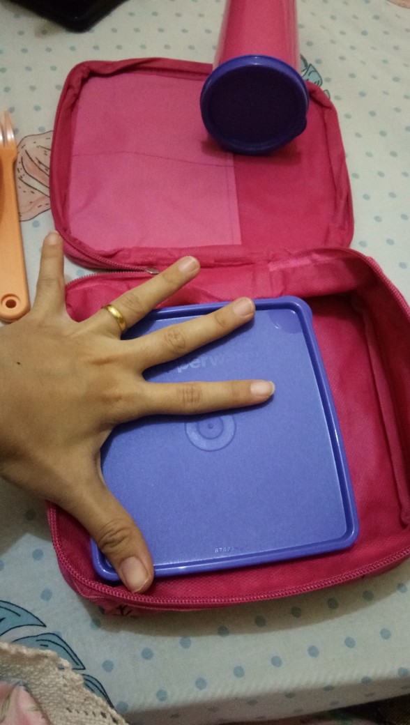 Paket Happy Day Set Lengkap Dengan Tas Dan Sendok Garpu