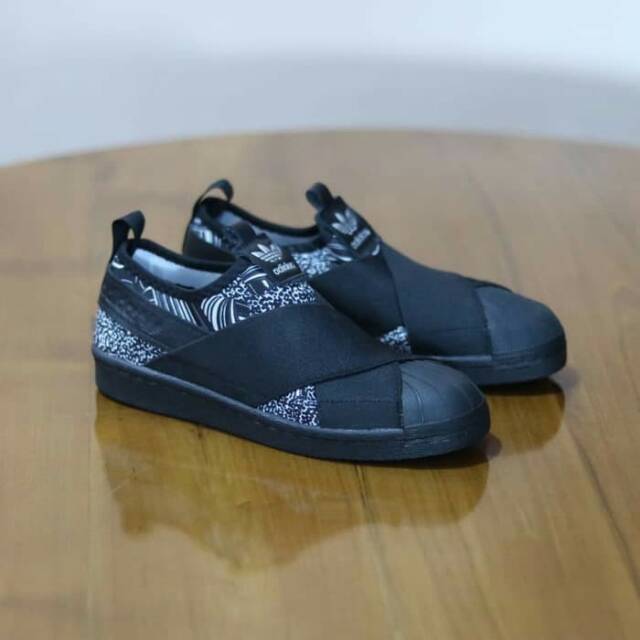 Adidas superstar cewek slip on all black motif oryginal