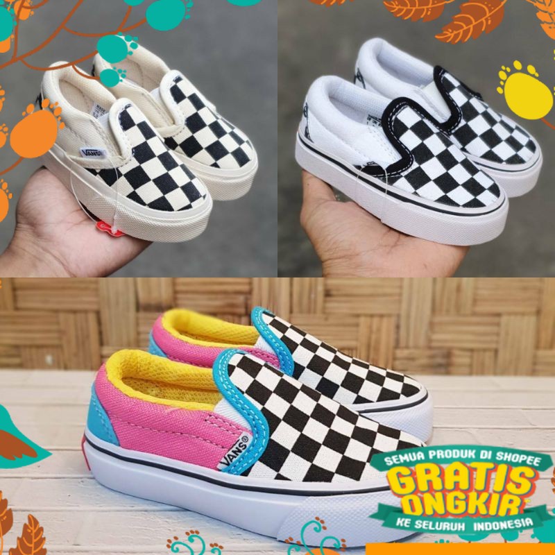 HITAM PUTIH MERAH BIRU KUNING HIJAU / SEPATU ANAK VANS SLIP ON CHEAKERBOARD SIZE 16-35