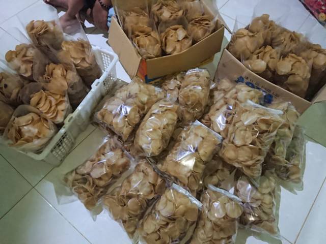 

Kerupuk puli bawang 1 kg