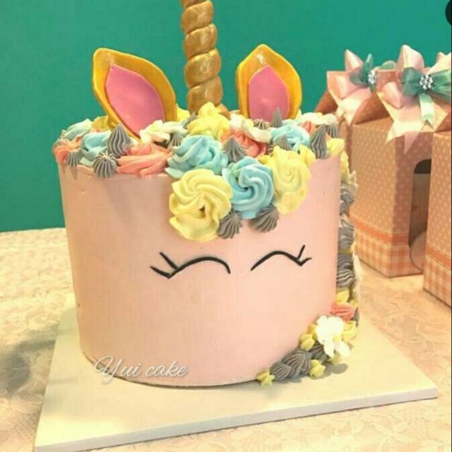 

Unicorn Birthday cake/ unicorn cake