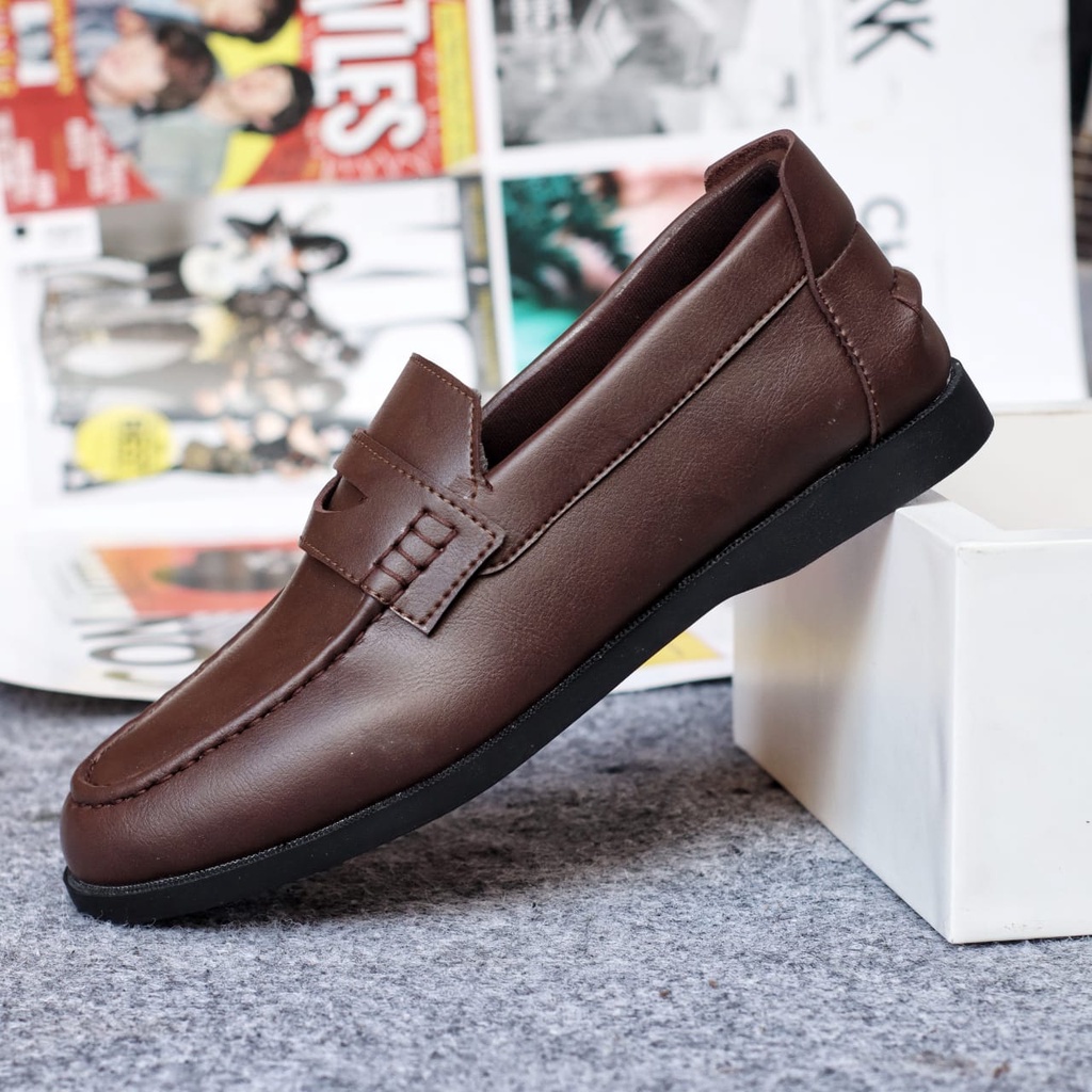 PENY Sepatu Formal Pria Kulit Sintetis Sepatu Pria Casual Pantofel Sepatu Kasual Cowok / Cowo Oxford Kerja Kantor Kuliah Kondangan Gaya Keren Kekinian Original Murah Terlaris