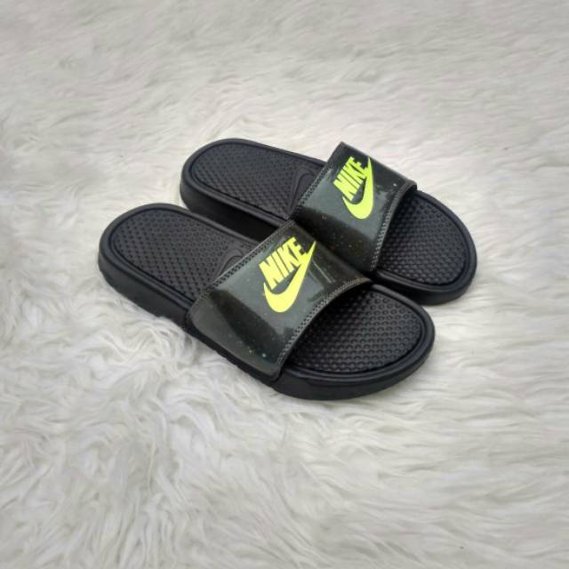 nike benassi kids