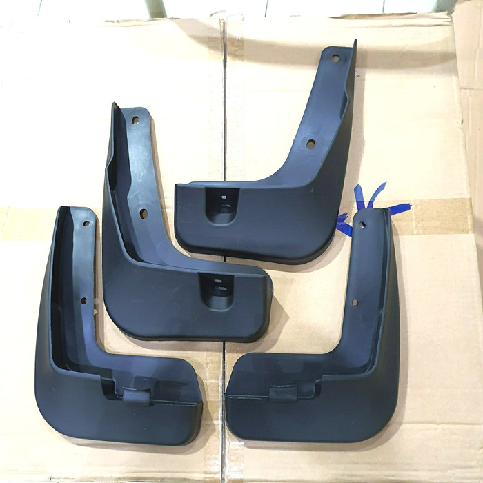 Mudguard / karpet roda PENAHAN LUMPUR NISSAN All new Livina 2019 2020 2021 HITAM PLASTIK