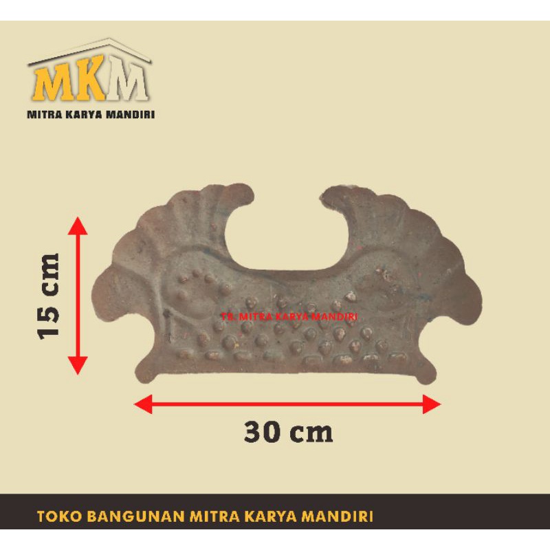 Ornamen besi plat jengger