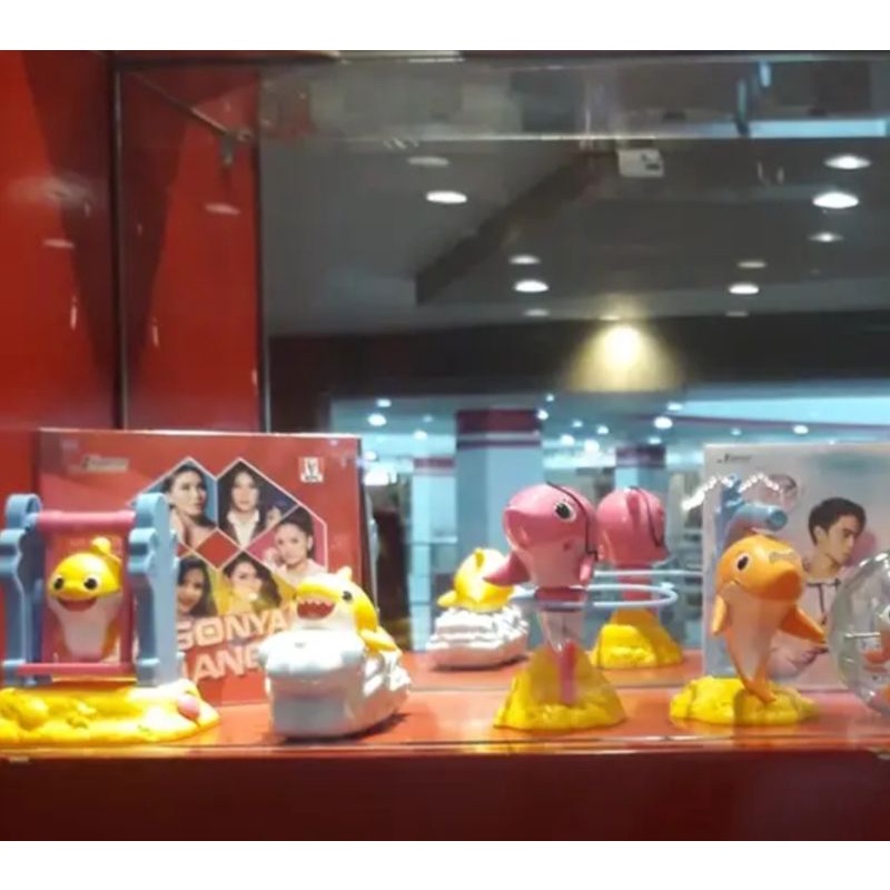 BABY SHARK MAINAN MCD BABY SHARK HAPPY MEAL