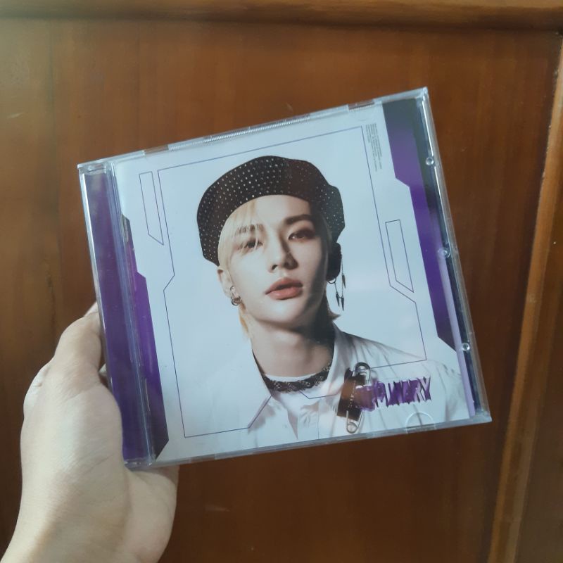 jewel case only hyunjin oddinary [minus pc]