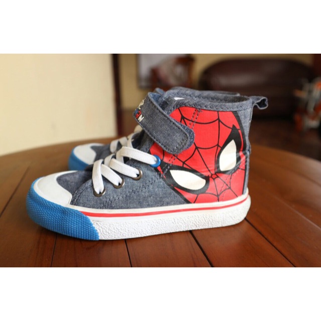 Sepatu H&M kids Spiderman edition