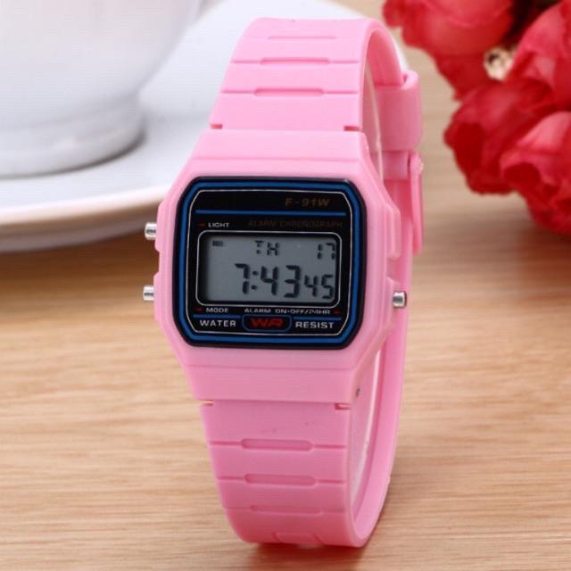 Promo Beli 1 Gratis 1 Jam Tangan Wanita Kecil QQ Digital F-91