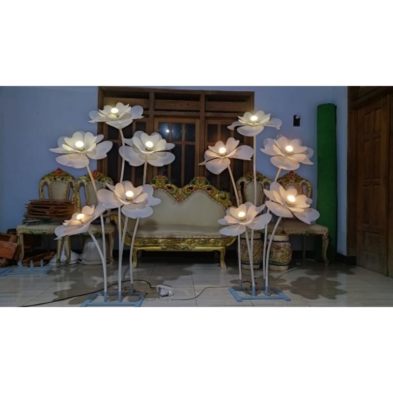 Kap lampu kelopak bunga