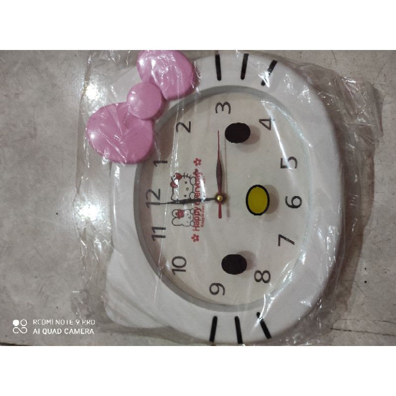 Jam dinding hellokitty