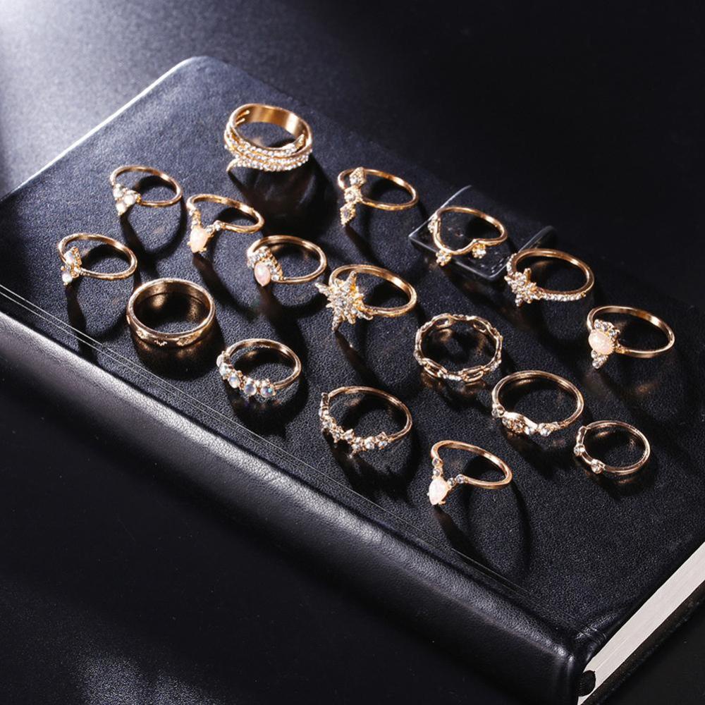 Timekey 17pcs / set Cincin Wanita Aneka Desain Warna Gold Gaya Bohemian Untuk Hadiah A2K4