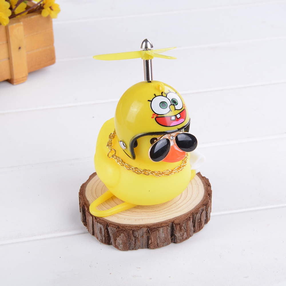 Helm Spongebob Mainan Bebek Kuning Kecil Lampu Led Liontin Stang