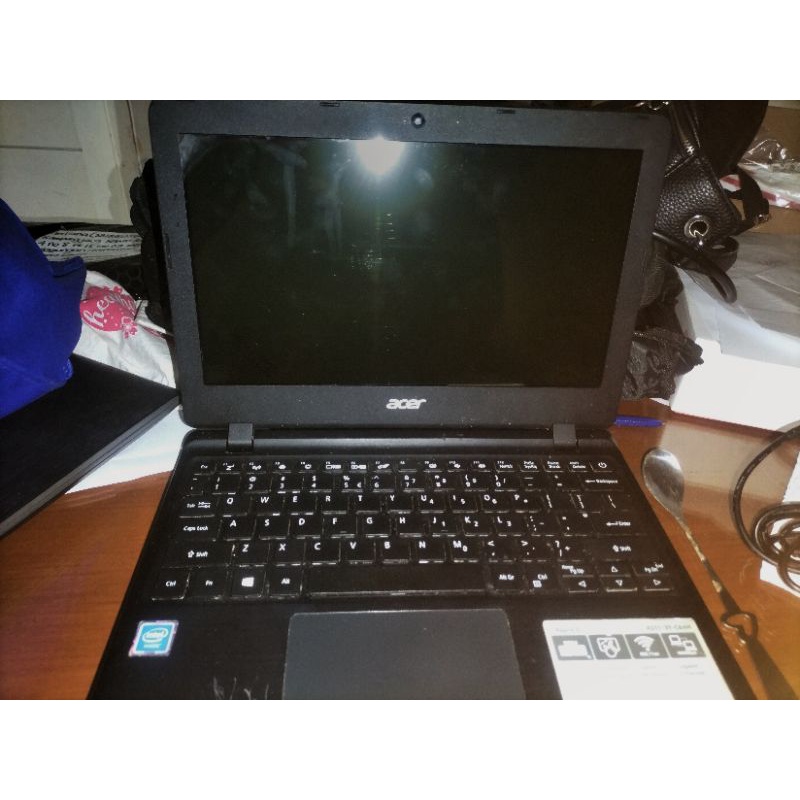 Laptop Acer A311-31-C64m bekas mulus
