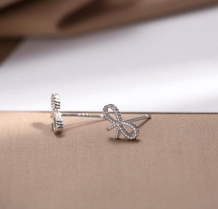 Anting Stud Model Twist Bow Gaya Korea Untuk Wanita