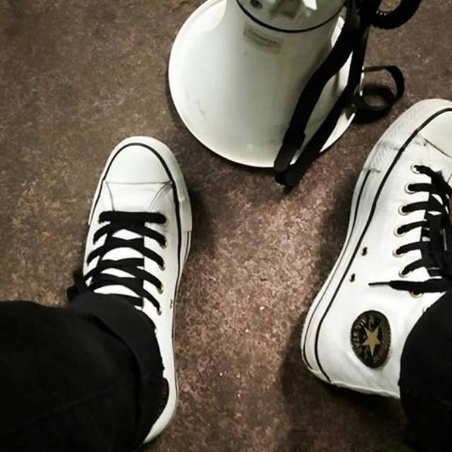 SEPATU CONVERSE BEKAS CT HI WHITE GOLD