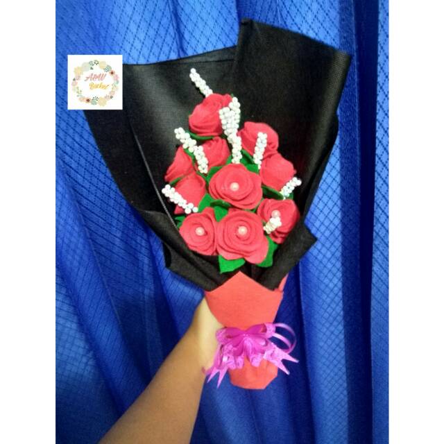 Bucket buket bouquet bunga flanel hadiah lamaran kado wedding anniversary wisuda valentine ultah