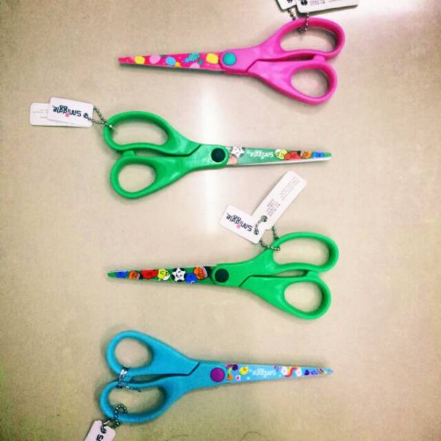 

Smiggle original scissor gunting anak import