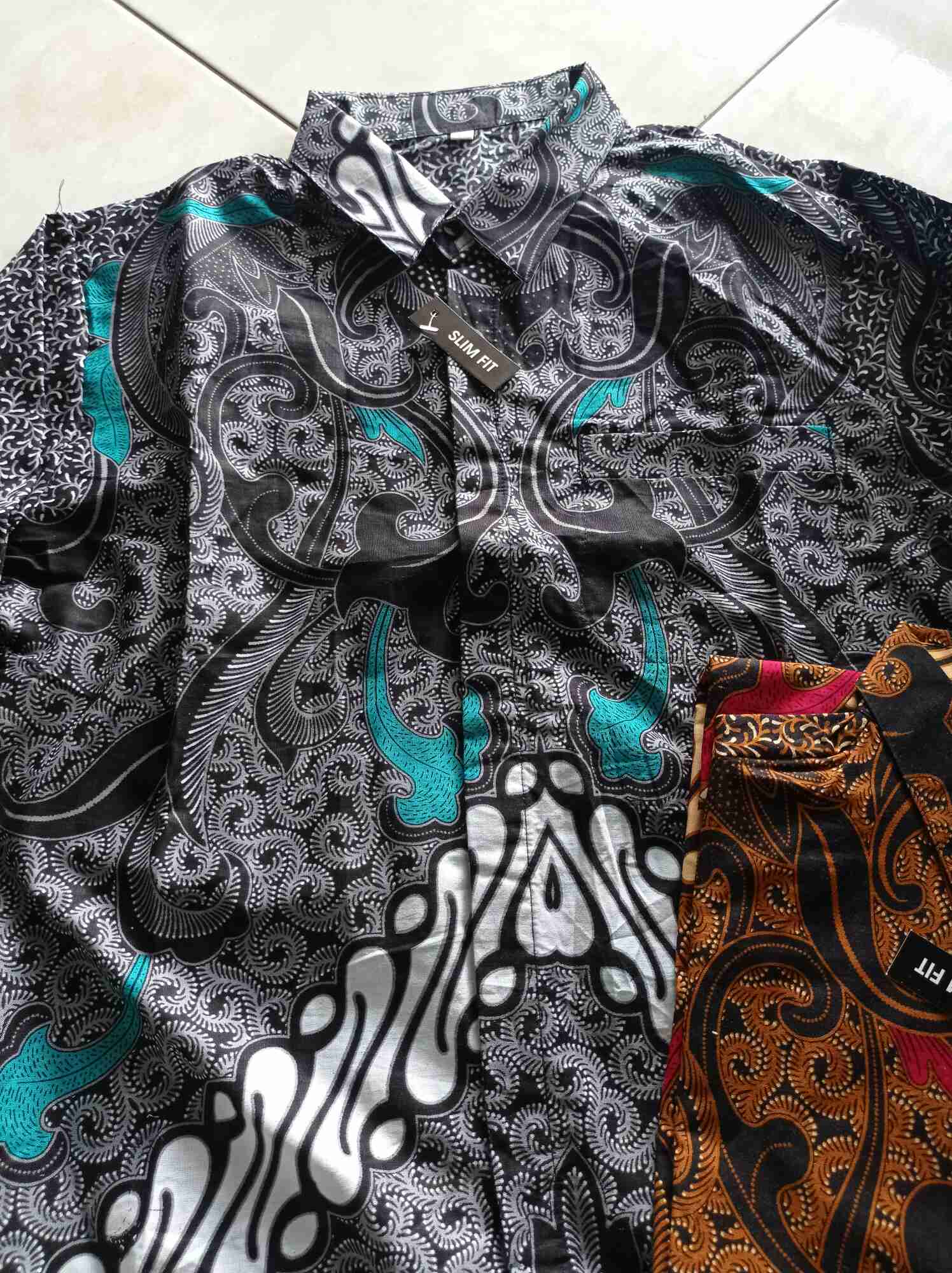 Kemeja Batik Slimfyt Khas Butik Pria Lengan Panjang