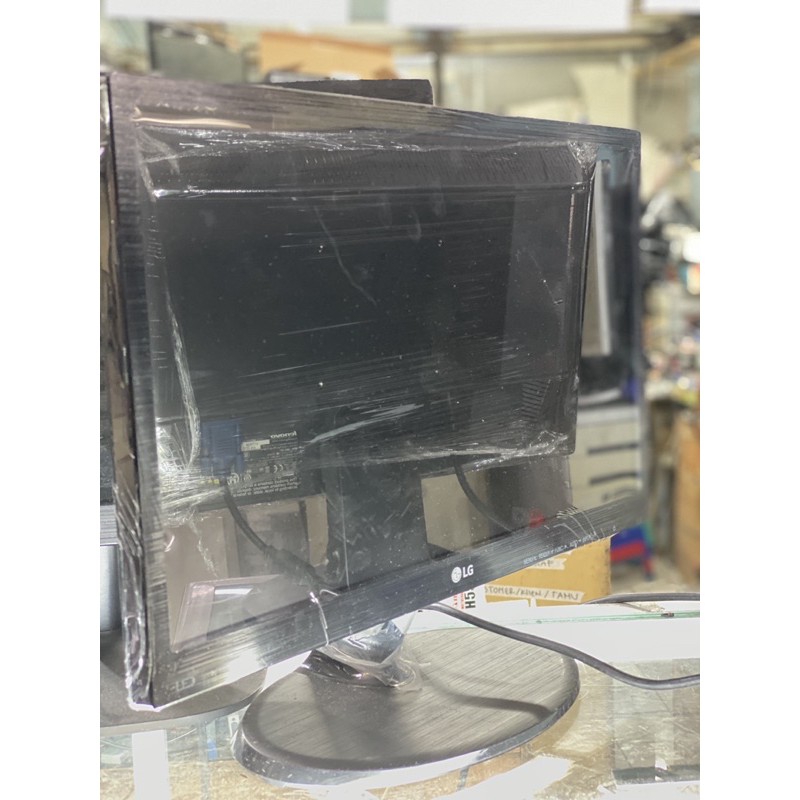 LED Monitor Komputer LG 19inch Model 19M38A Second/Bekas