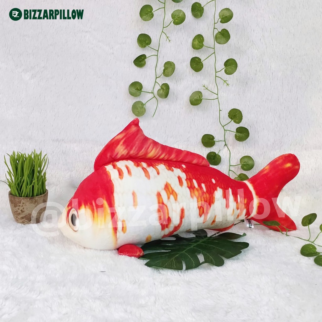 Bizzarpillow Bantal Ikan Koi Size M BZ064