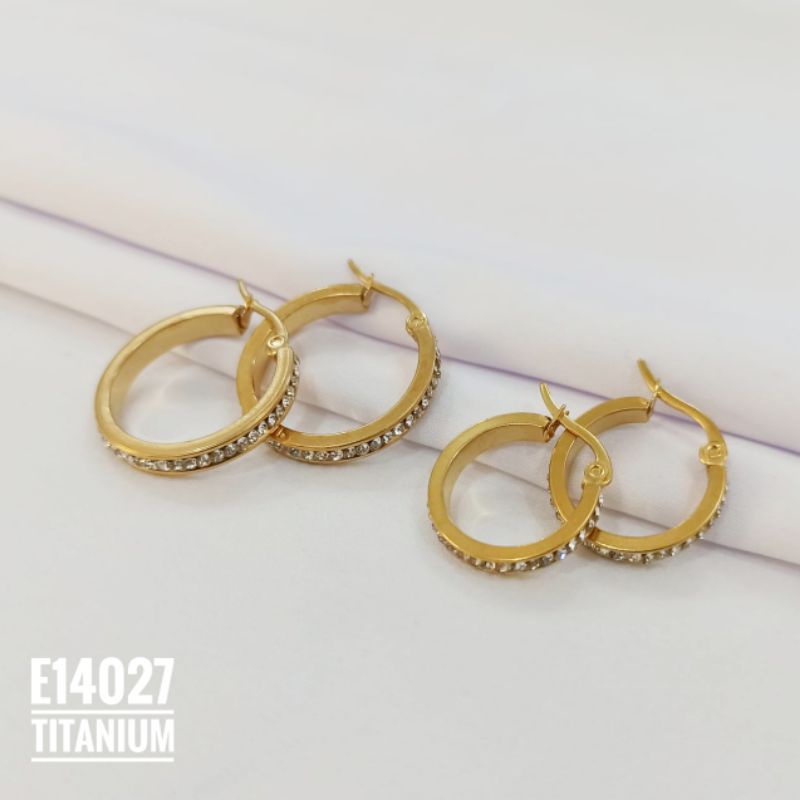 Anting Titanium Gipsy Full Zircon E14027