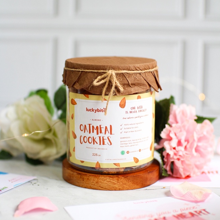 Valentine Hampers / Hampers Valentine / Kado Valentine / Valentine's Gift - Oatmeal Cookies 2 Jar + FREE Greeting Card + Pita