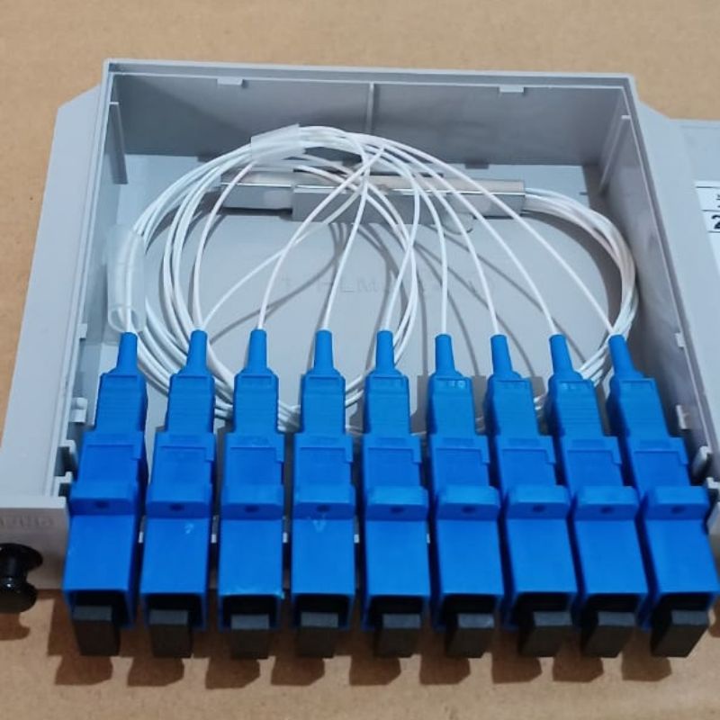 splitter box 1:8/ box splitter 1x8