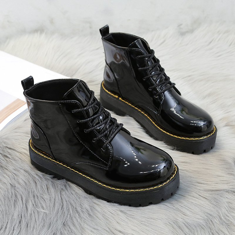 Sepatu Boots Wanita Martin Model British untuk  Glossy PU leather hitam+heel 4cm (Kotak sepatu gratis)