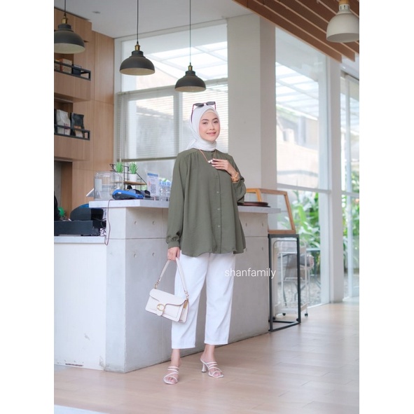 Kemeja Crinkle Wanita Oversized Kekinian / Vella Blouse Crinkle Polos Premium