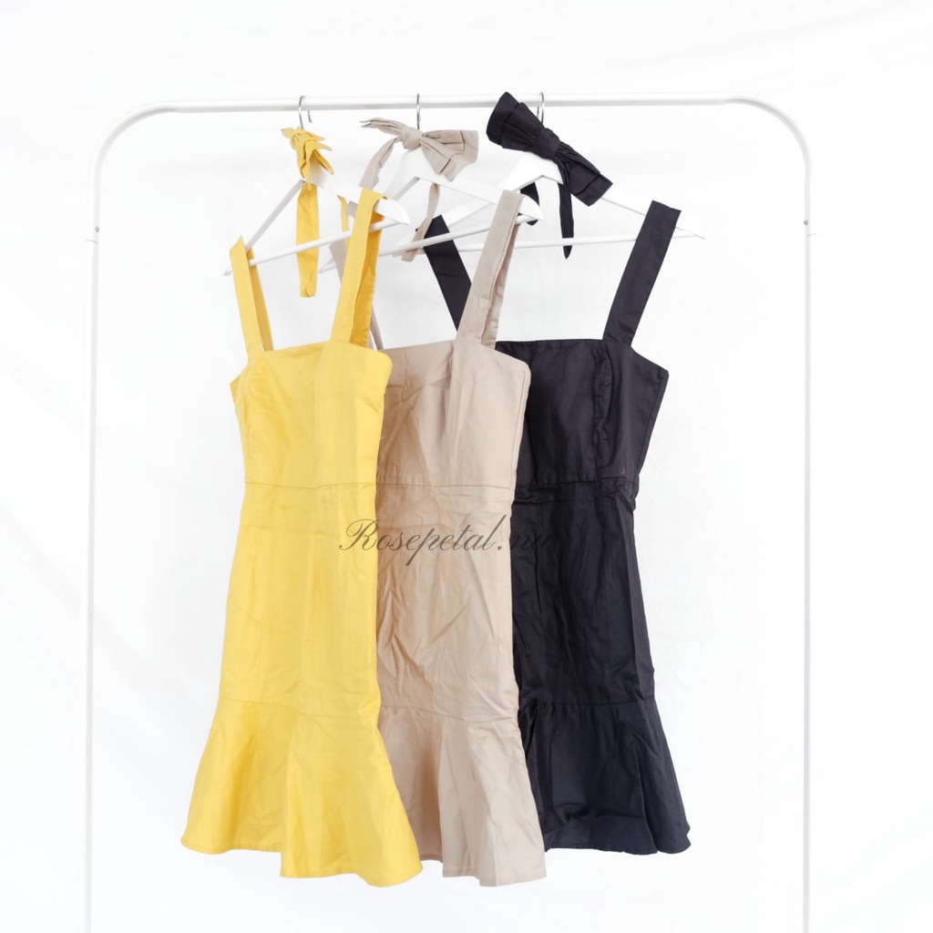 Flary dress / dress / dress wanita / dress korea / pakaian wanita / rok wanita / flare dress / basic dress / basic