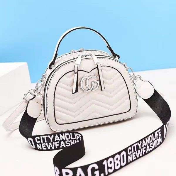 LT 1611 RISCE TAS SELEMPANG IMPORT WANITA CEWEK PEREMPUAN BATAM GC GI 9812 BQ 2420