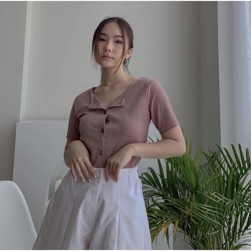 CLARA KNIT MARBLE BUTTON TOP - BASIC U NECK - ATASAN RAJUT KOREA - HADIAH / KADO ULTAH CEWEK