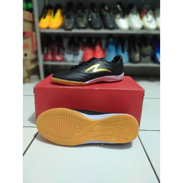 sepatu futsal specs premium