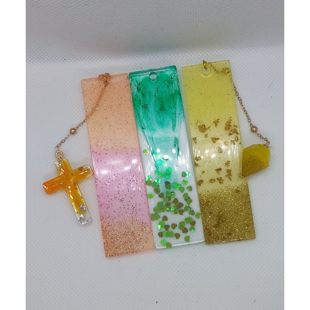

CUSTOM BOOKMARK RESIN / PEMBATAS BUKU