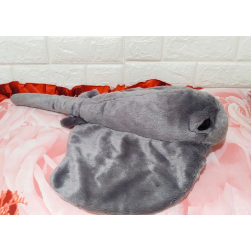 Boneka Ikan Pari Abu