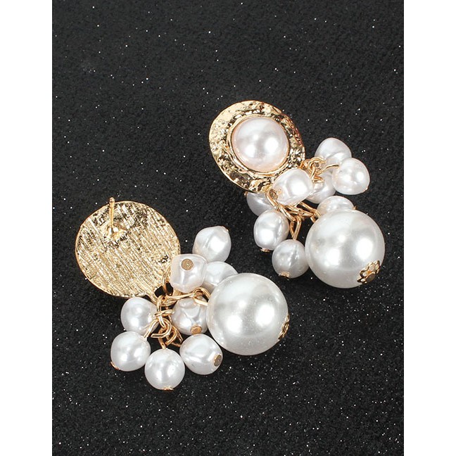 LRC Anting Tusuk Fashion Golden Studded Pearl Stud Earrings D71639