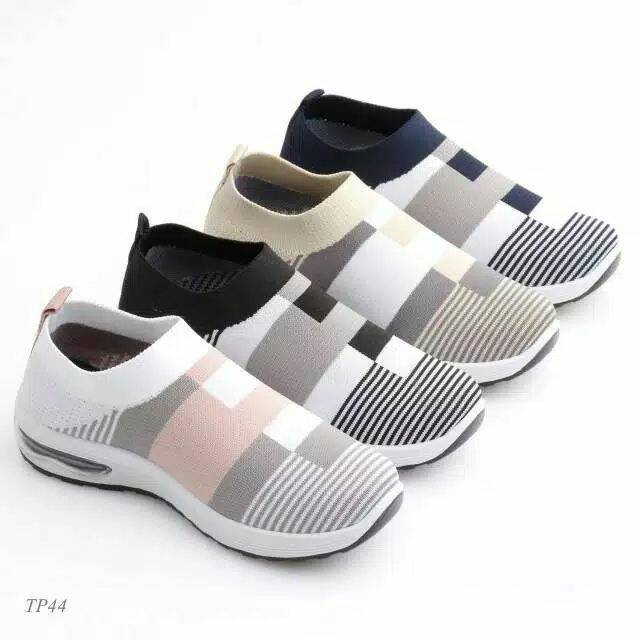 Sepatu Sneaker FlyKnit