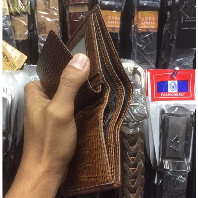 dompet pria bahan kulit asli motif cetak buaya model lipat buku #dompet #dompetpria #dompetkukit