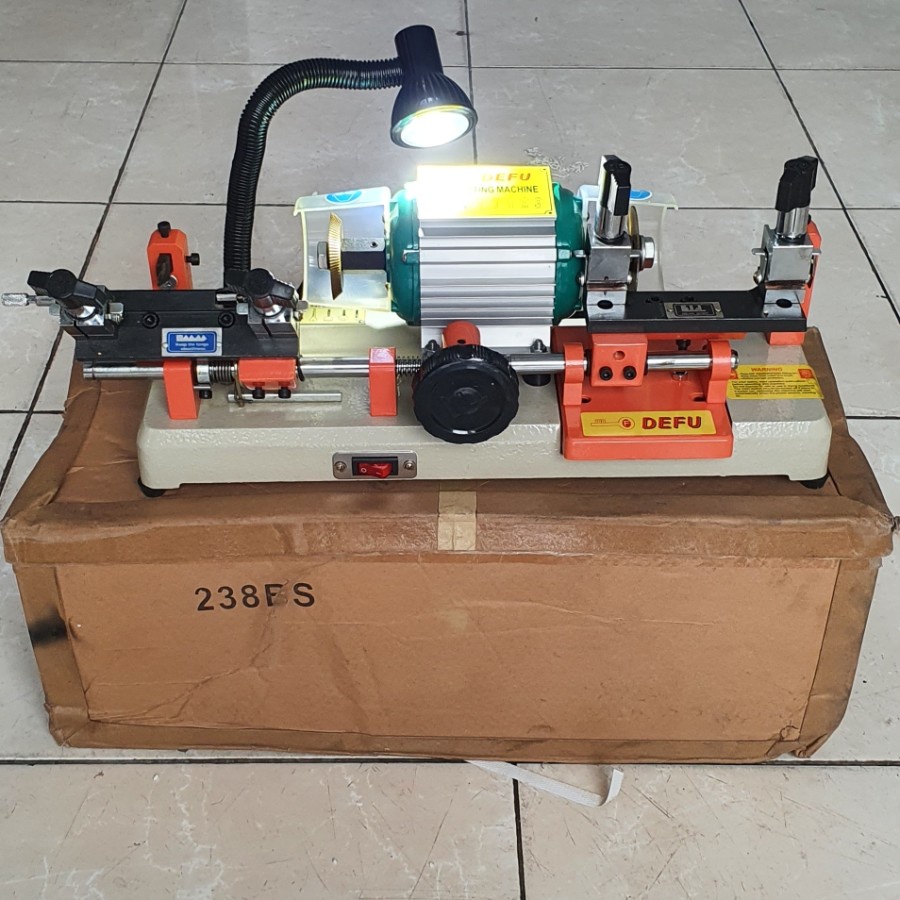 Mesin Duplikat Kunci defu 238-BS