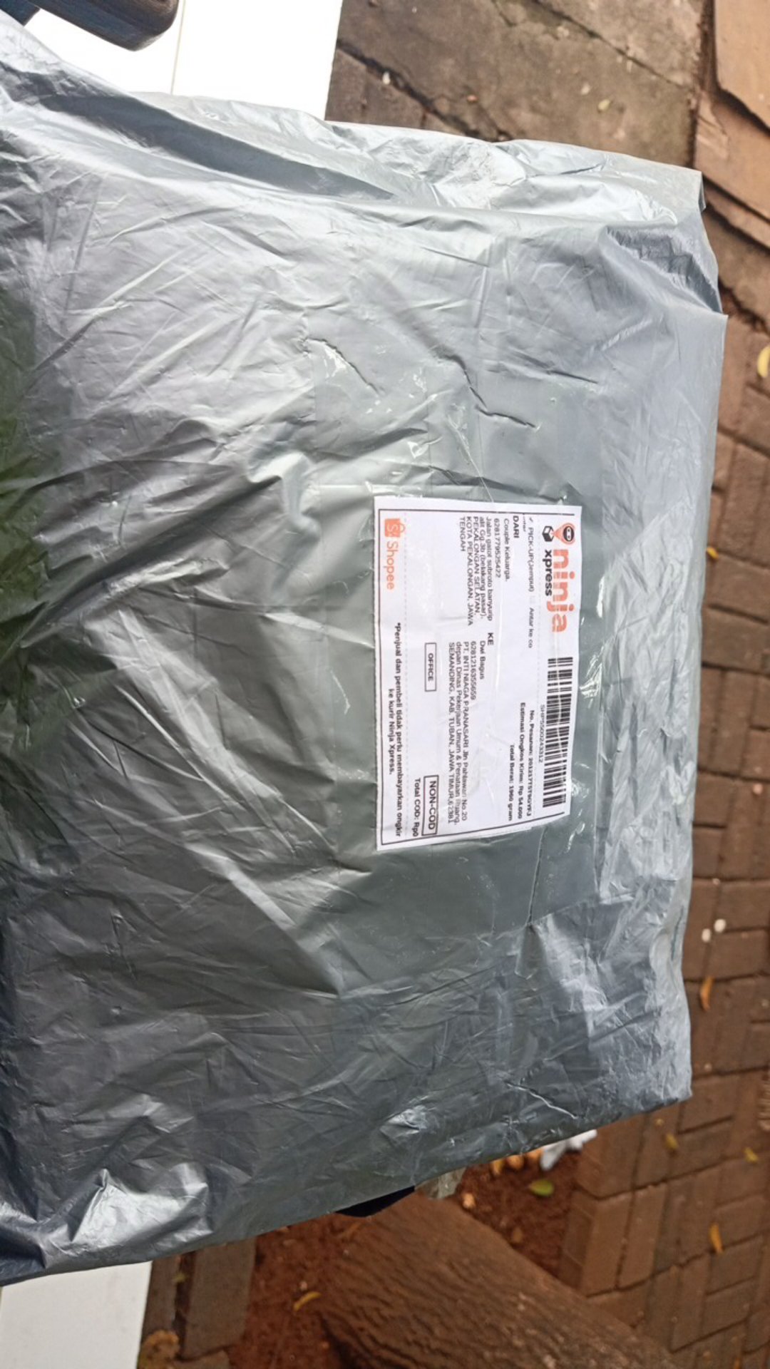 Batik Couple Keluarga Sania Ruffle Ori Ndoro Jowi Dnt Motif Gurita Putih