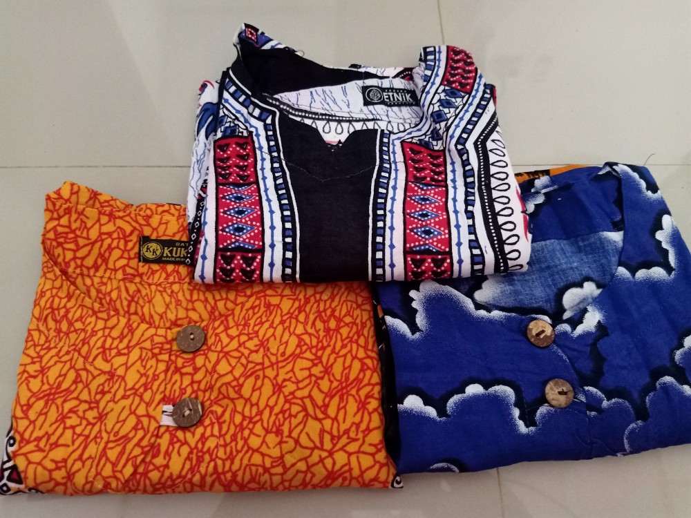 Promo Atasan Pria Baju Bali Motif Asmat Ikan Warna Random