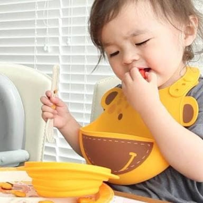 marcus &amp; marcus baby bib bis bayi mpasi tatakan makan Hijau Green Gajah Elephant Kuning  Jerapah