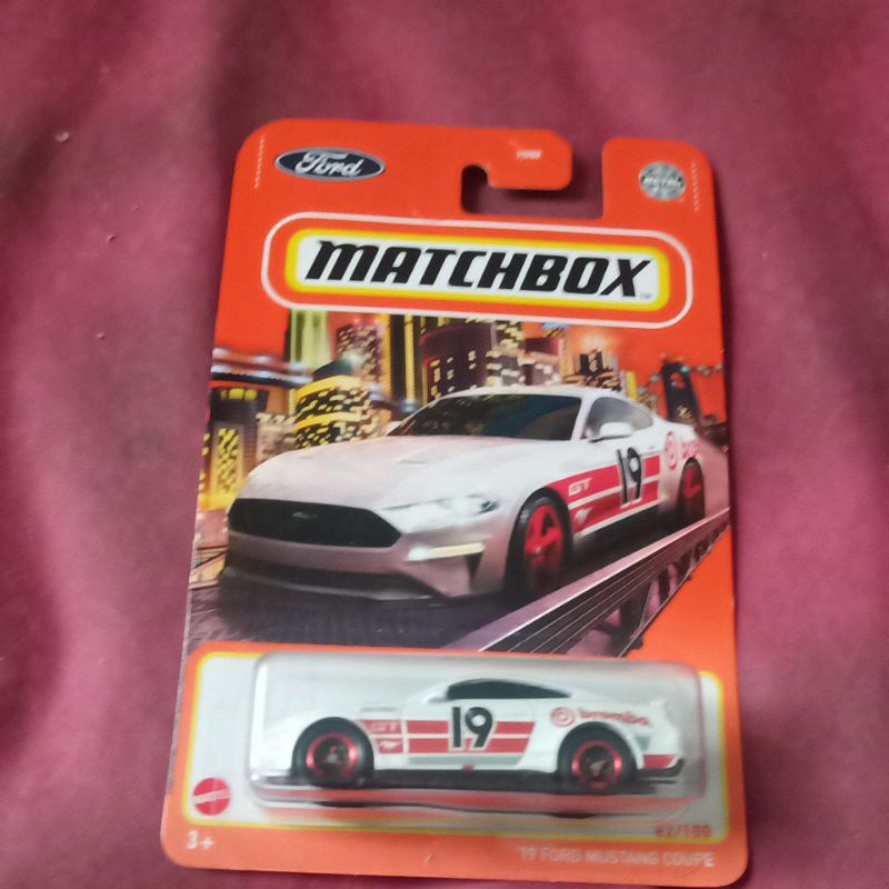 19 Ford Mustang Coupe Matchbox
