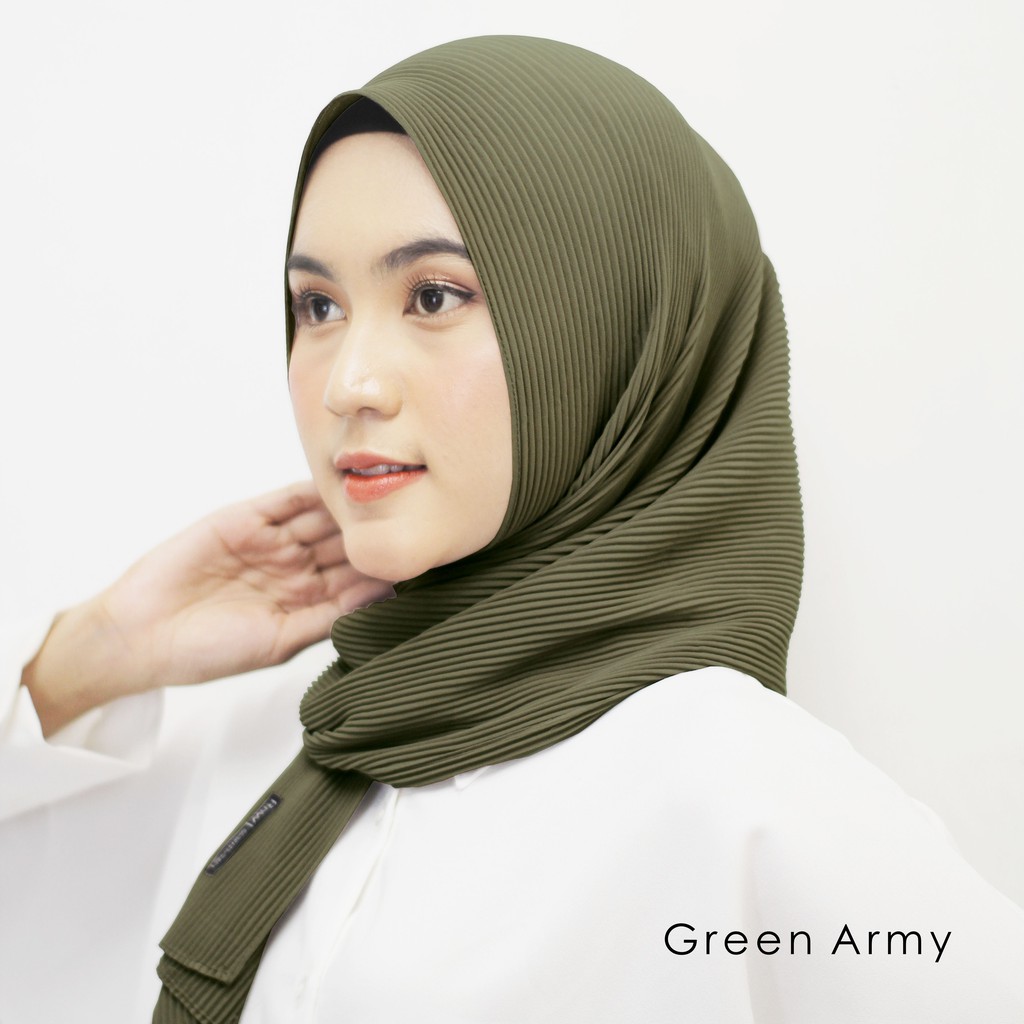 Beli 5 Gratis 1 Pashmina Plisket Cerutty Premium 180 x 75 cm-Green Army