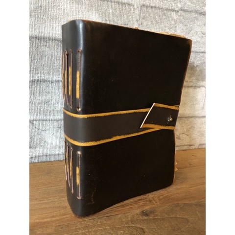 

BUKU / BUKU KULIT / LEATHER JOURNAL LVYM 2L THICK / BUKU VINTAGE