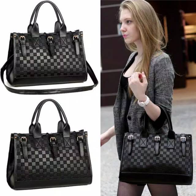 

Tas tangan motif kotak kotak