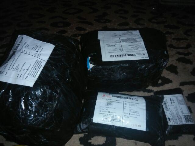 Sarung Bantal Sofa/ Sarung Bantal Kursi/ Monstera / Magenta Kanaya