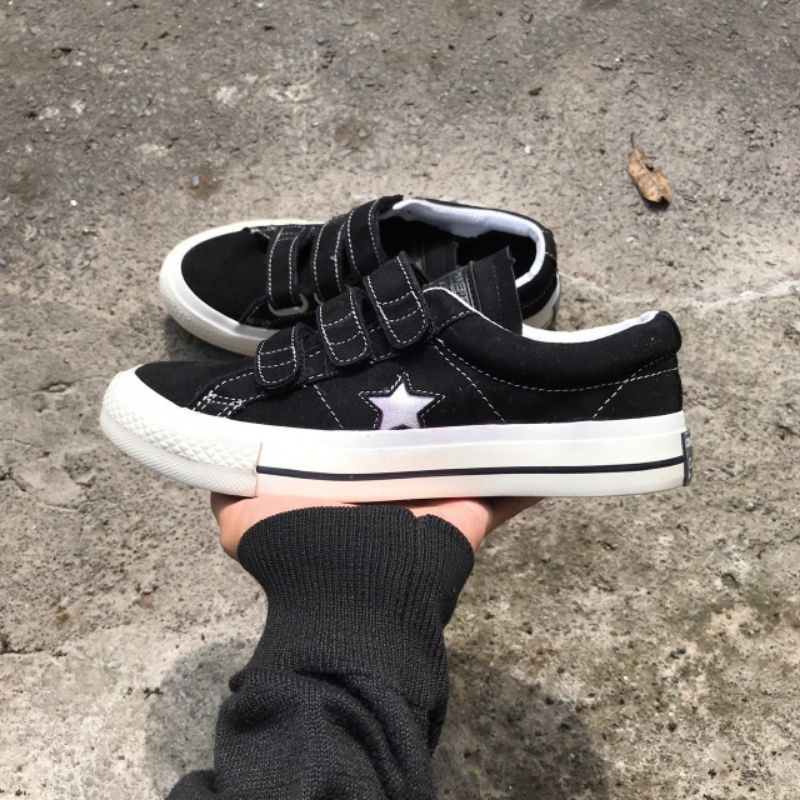 Converse One Star Black White